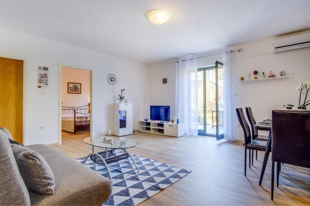 Apartment Rosmarino Mali Losinj Exterior photo