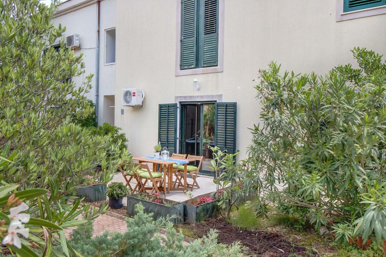 Apartment Rosmarino Mali Losinj Exterior photo
